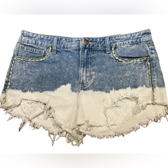 Free People Distressed Womens 28 Shorts with Eyelet Fabric Trim and Green Trim - Picture 1 of 9